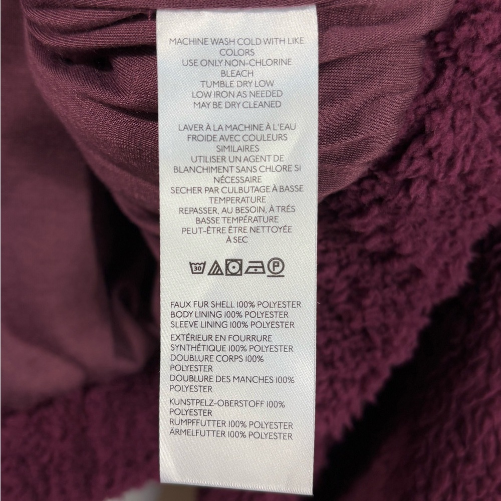 Kimchi Blue Urban Outfitters Faux Sherpa Wine Colored Teddy Jacket in Size XL - Picture 3 of 6